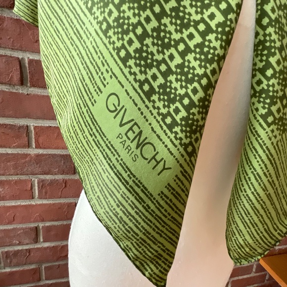 Givenchy Paris Green Geometric Print Silk Hand-Rolled Square Signed Scarf30”x30” - Picture 3 of 11